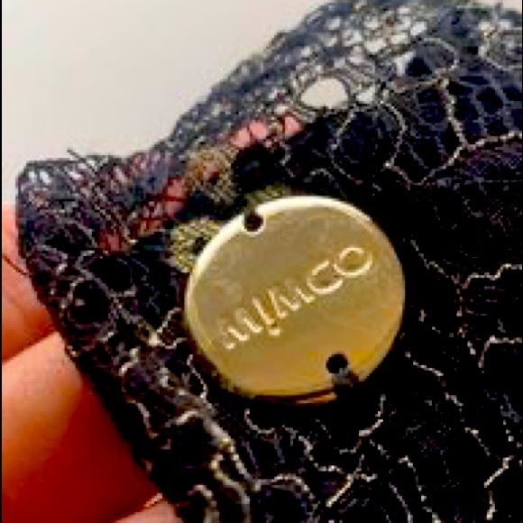 Mimco lace fingerless gloves - Picture 2 of 3